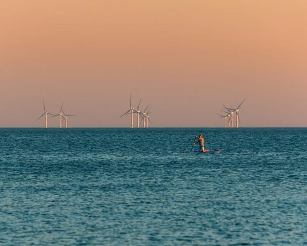 Comment concevoir des réseaux électriques intelligents pour une gestion optimale de l'énergie éolienne offshore ?