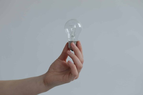 Votre guide complet Régis Hallet : électricité générale